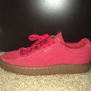 Red pumas